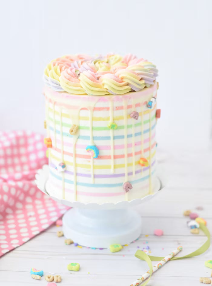 retro round cakes